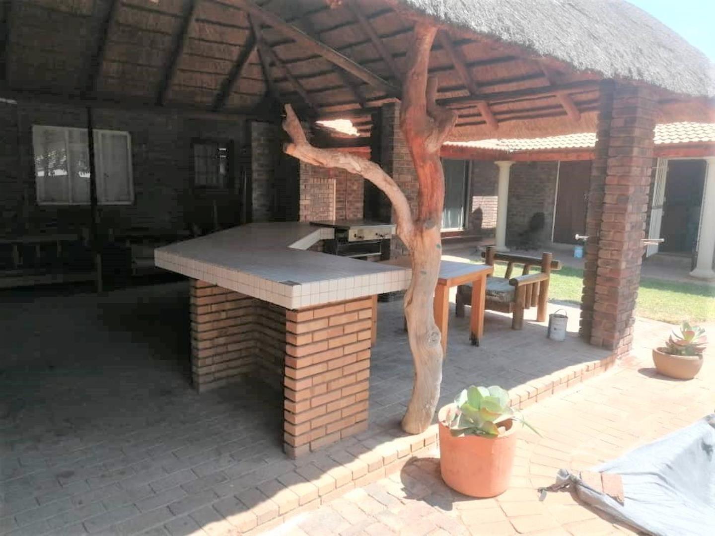 14 Bedroom Guesthouse for Sale - Limpopo